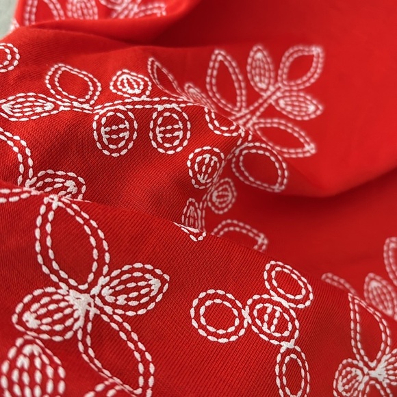 Lane Bryant Plus Size Red Stretchy Off Shoulder Short Sleeve Flowy Top 22/24 3X - Picture 2 of 6